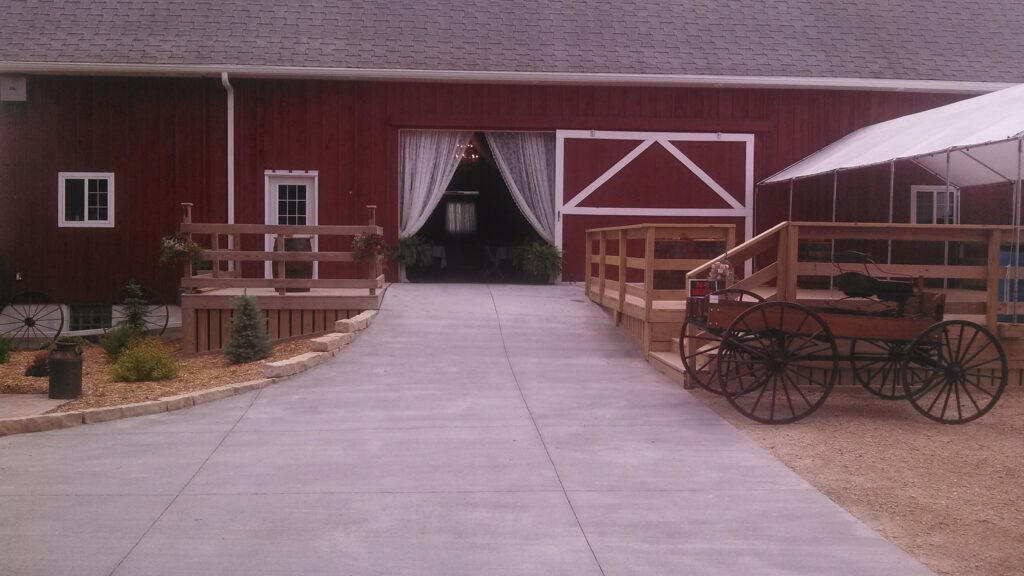 barn at windy pine wisconsin barn wedding venue