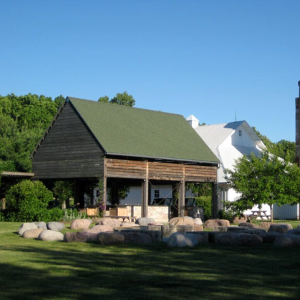 stonehaven barn iowa barn wedding venues